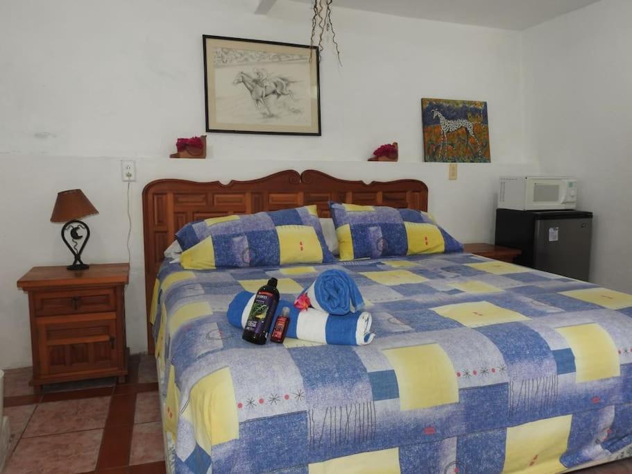 Habitacion Independiente A Pie Del Lago Con Ac Tequesquitengo Ngoại thất bức ảnh