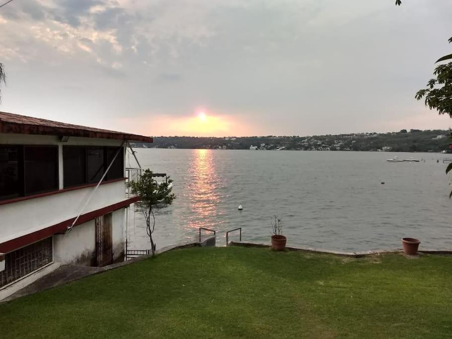 Habitacion Independiente A Pie Del Lago Con Ac Tequesquitengo Ngoại thất bức ảnh